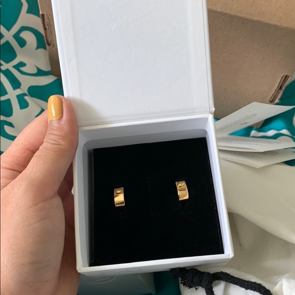 MEJURI bound huggies earrings